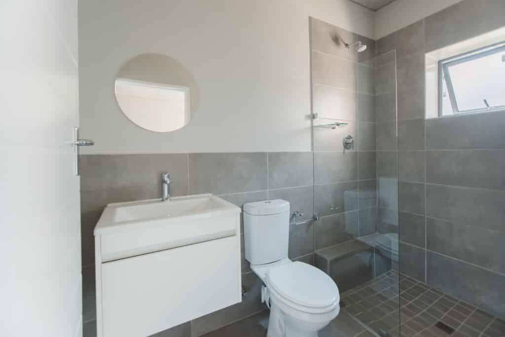 1 Bedroom Apartment To Rent in Sinoville — photo 4