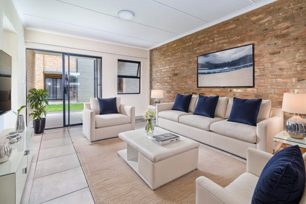 2 Bedroom Apartment To Rent in Pomona