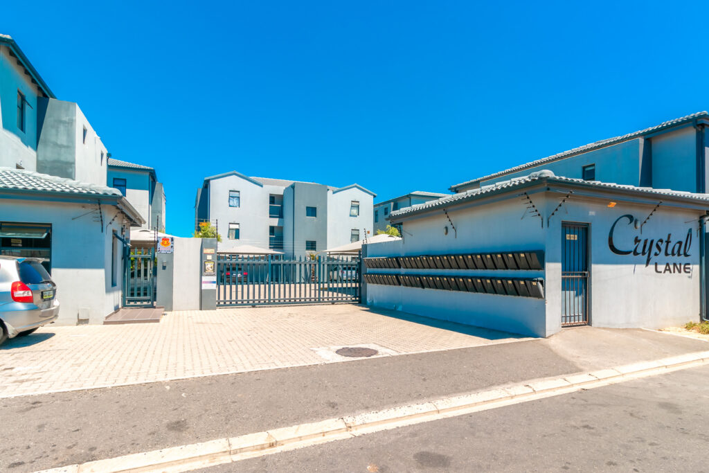 3 Bedroom Apartment To Rent in Parklands