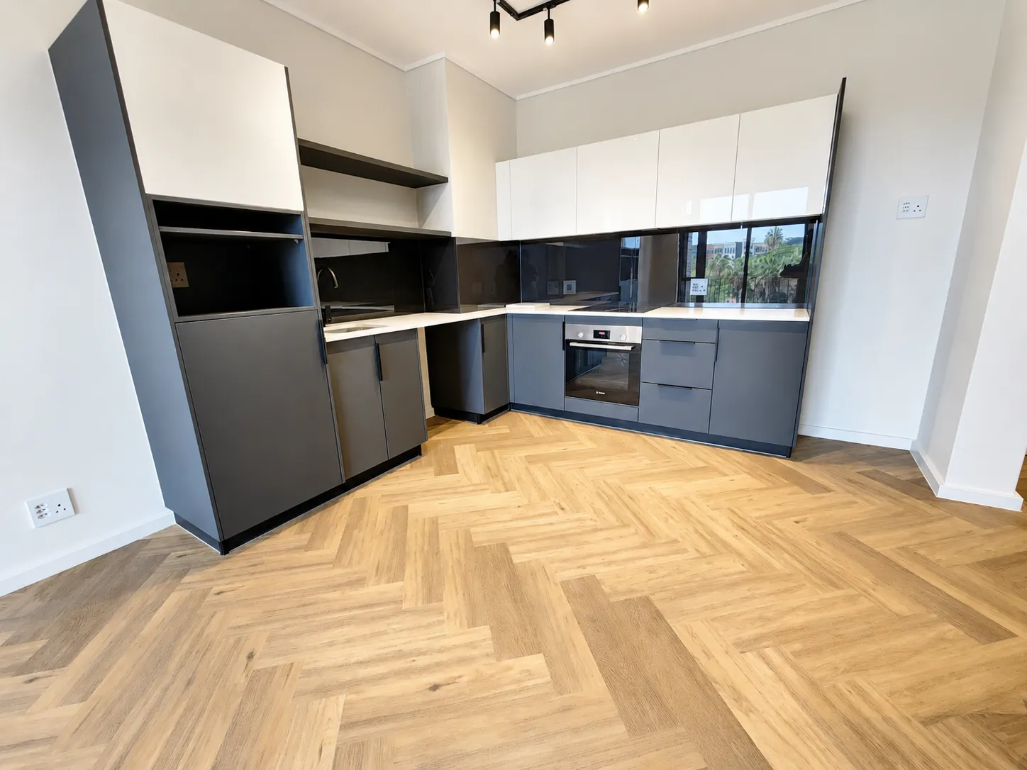 1 Bedroom Apartment To Rent in Century City