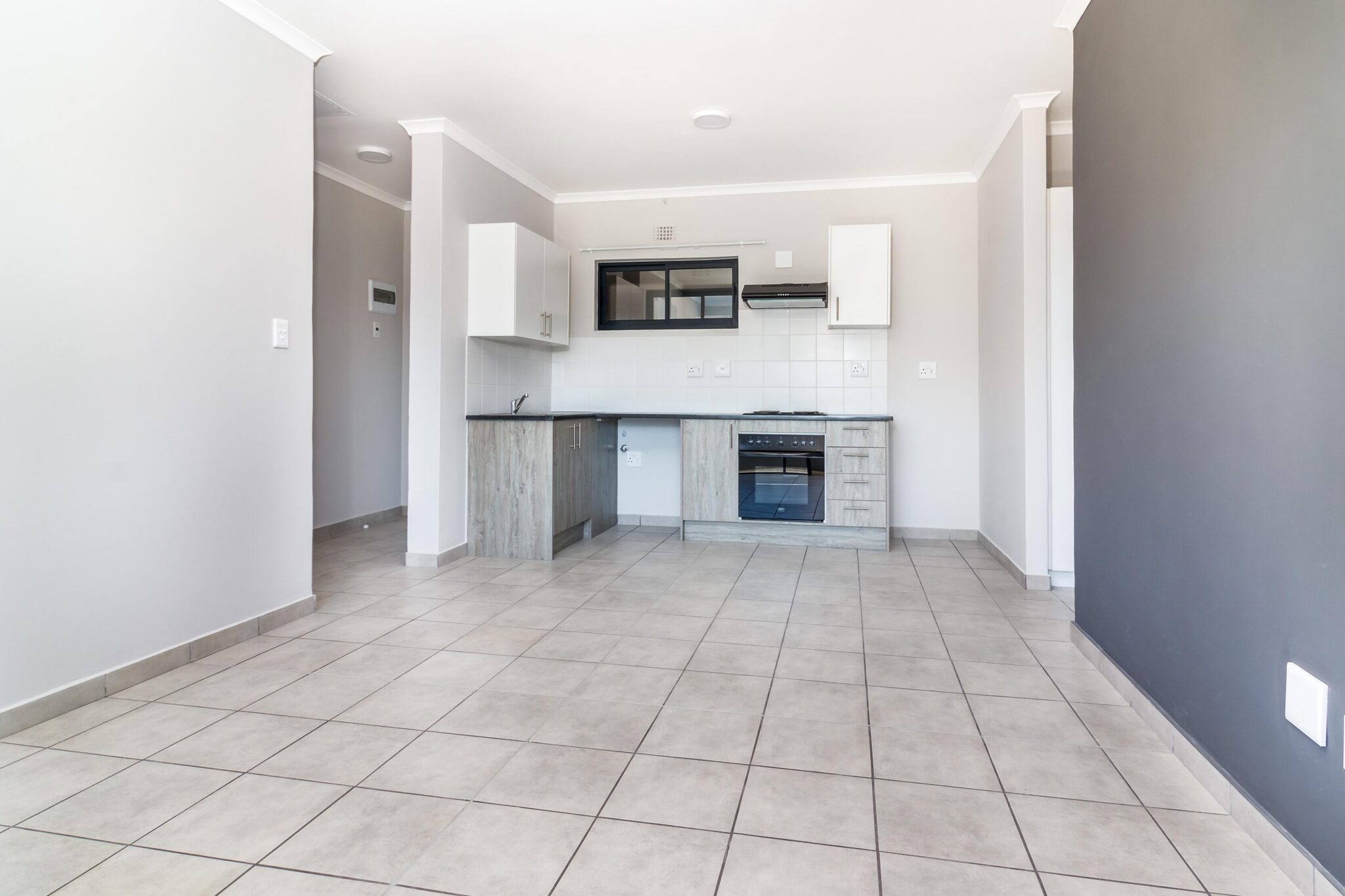 2 Bedroom Apartment To Rent in Parklands North