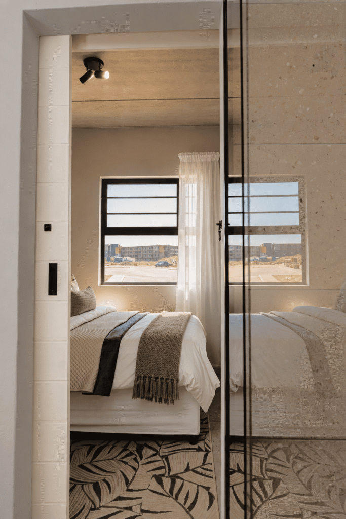 2 Bedroom Apartment To Rent in Fleurhof — photo 3