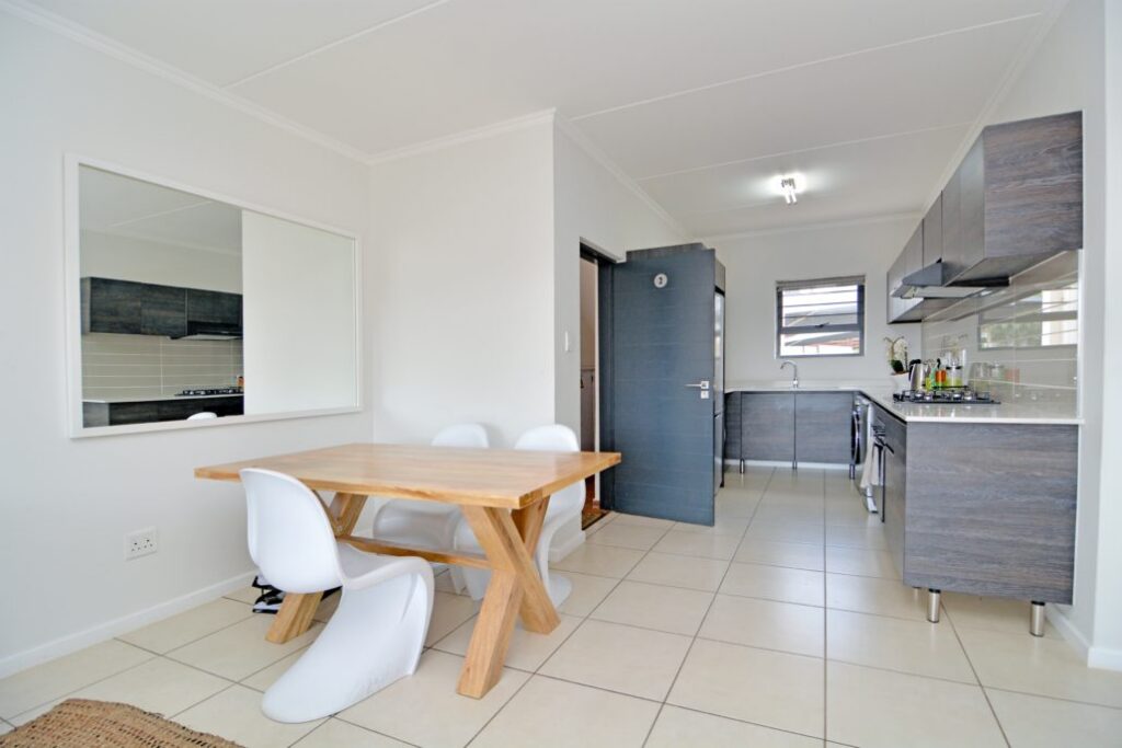 1 Bedroom Apartment To Rent in Oakdene