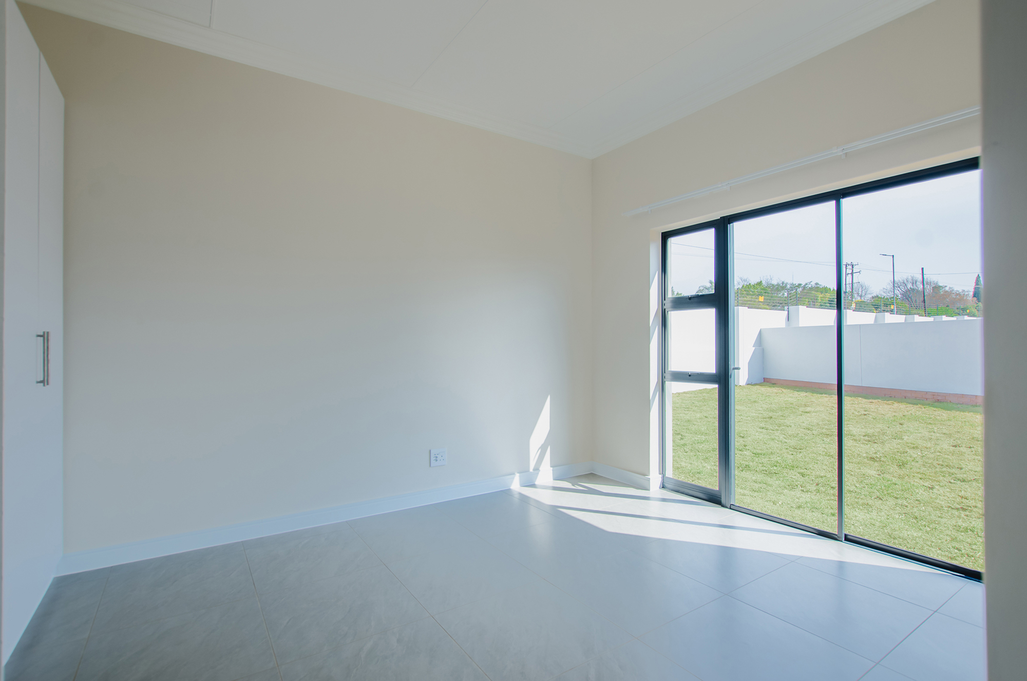 2 Bedroom Townhouse To Rent in Rietvalleirand